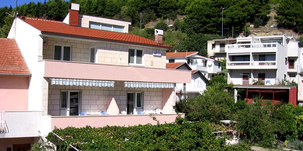 5 Apartments